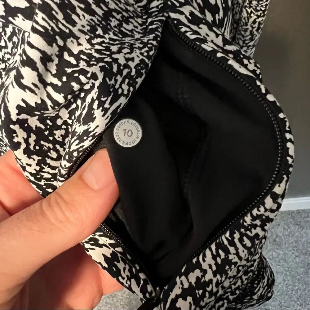 Lululemon InStill Jacket - Picture 10 of 10